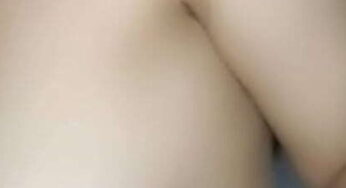 Komşum Estefani bilgisayar tamiri karşılığı deli gibi siktiriyor